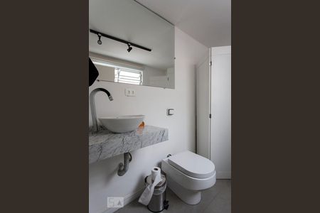 Banheiro de apartamento para alugar com 1 quarto, 75m² em Perdizes, São Paulo