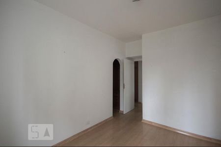 Suíte de apartamento para alugar com 3 quartos, 100m² em Jardim Londrina, São Paulo