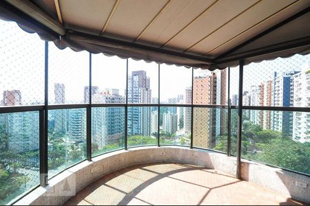 varanda de apartamento para alugar com 4 quartos, 236m² em Vila Suzana, São Paulo