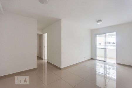 Sala de apartamento para alugar com 3 quartos, 82m² em Vila Suzana, São Paulo