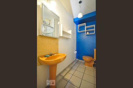 Banheiro de apartamento para alugar com 3 quartos, 70m² em Butantã, São Paulo