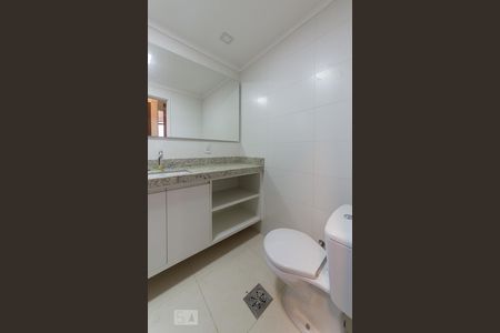 Banheiro de apartamento para alugar com 1 quarto, 38m² em Centro, Campinas
