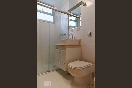 Banheiro de apartamento para alugar com 2 quartos, 86m² em Bela Vista, São Paulo