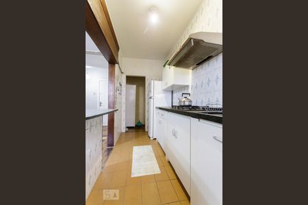 Cozinha de apartamento à venda com 2 quartos, 79m² em São João, Porto Alegre