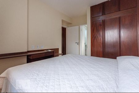 Quarto Suíte de apartamento para alugar com 1 quarto, 50m² em Cambuí, Campinas