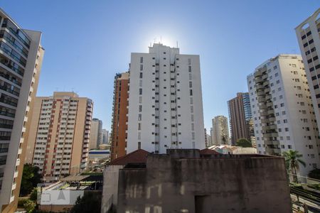 Sala de estar vista de apartamento para alugar com 2 quartos, 53m² em Perdizes, São Paulo