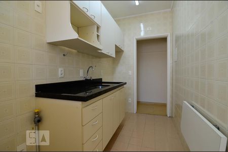 Cozinha de apartamento para alugar com 1 quarto, 50m² em Centro, Campinas