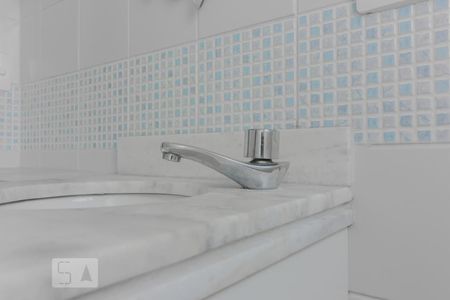 Lavabo de apartamento para alugar com 1 quarto, 65m² em Aclimação, São Paulo