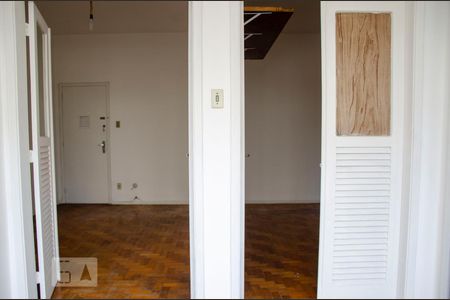 Quarto 2 de apartamento para alugar com 2 quartos, 50m² em Centro, Rio de Janeiro