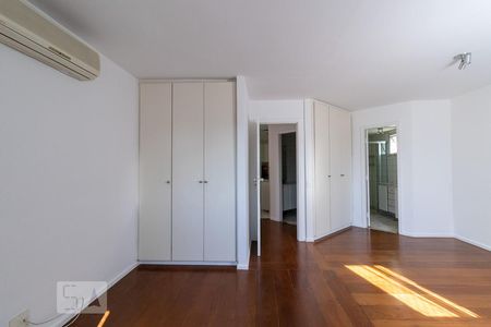 Suíte de apartamento para alugar com 1 quarto, 76m² em Pinheiros, São Paulo