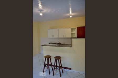 Sala - Cozinha de casa para alugar com 2 quartos, 110m² em Recreio dos Bandeirantes, Rio de Janeiro