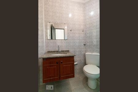 Banheiro de kitnet/studio para alugar com 1 quarto, 12m² em Jardim José Martins (barão Geraldo), Campinas