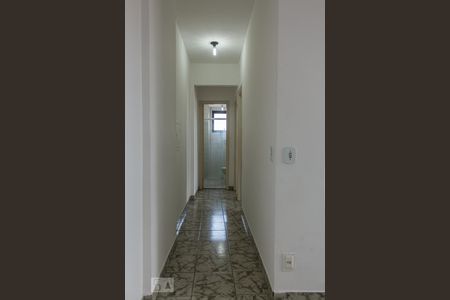 Corredor de apartamento para alugar com 2 quartos, 56m² em Jardim Henriqueta, Taboão da Serra