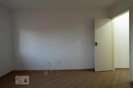 quarto 1 de casa de condomínio para alugar com 2 quartos, 78m² em Vila Granada, São Paulo