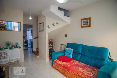 Sala de casa de condomínio para alugar com 2 quartos, 62m² em Taquara, Rio de Janeiro
