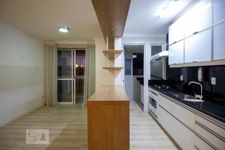 Sala de apartamento para alugar com 2 quartos, 76m² em Saco dos Limões, Florianópolis