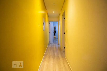 Corredor de apartamento para alugar com 2 quartos, 76m² em Saco dos Limões, Florianópolis