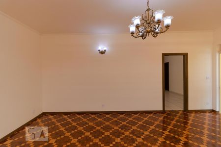 Sala 01 de casa para alugar com 6 quartos, 295m² em Jardim Chapadão, Campinas