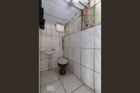 Banheiro de kitnet/studio para alugar com 1 quarto, 40m² em Vila Carmem, São Paulo