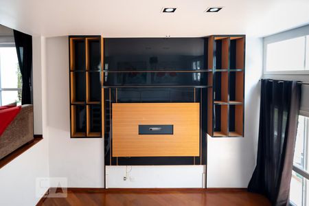 Sala TV de casa de condomínio para alugar com 4 quartos, 487m² em Brooklin, São Paulo
