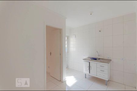 Cozinha de apartamento para alugar com 1 quarto, 34m² em Cidade Líder, São Paulo