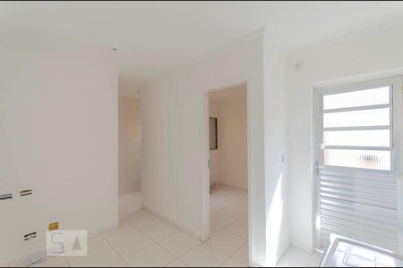 Cozinha de apartamento para alugar com 1 quarto, 34m² em Cidade Líder, São Paulo