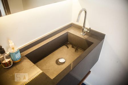Lavabo de casa para alugar com 3 quartos, 350m² em Pacaembu, São Paulo