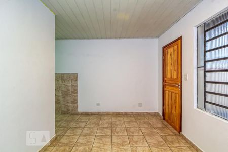 Sala de casa de condomínio para alugar com 1 quarto, 35m² em Santa Cândida, Curitiba