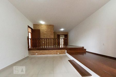 Sala de casa para alugar com 4 quartos, 140m² em Santana, São Paulo