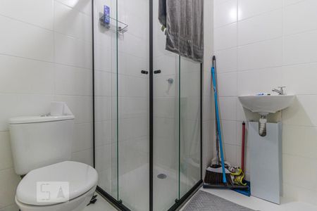 Banheiro de apartamento para alugar com 1 quarto, 26m² em Vila Buarque, São Paulo