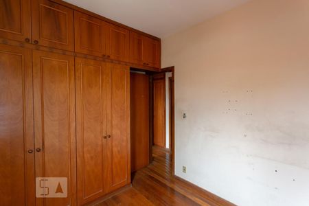 Quarto 1 de apartamento para alugar com 3 quartos, 81m² em Sagrada Família, Belo Horizonte