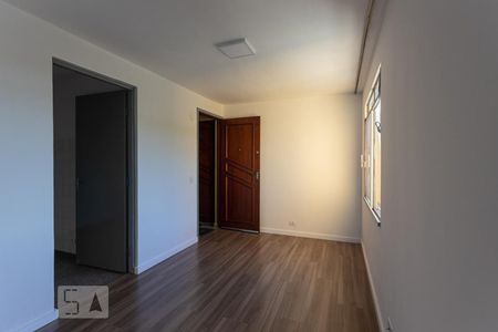 Sala de apartamento para alugar com 2 quartos, 55m² em Capão da Imbuia, São José dos Pinhais