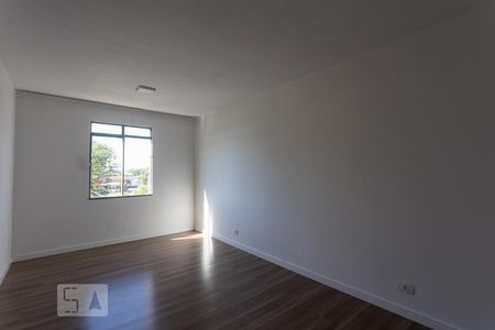 Quarto 2 de apartamento para alugar com 2 quartos, 55m² em Capão da Imbuia, São José dos Pinhais