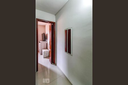 Corredor de casa de condomínio para alugar com 2 quartos, 72m² em Jardim Adriana, Guarulhos