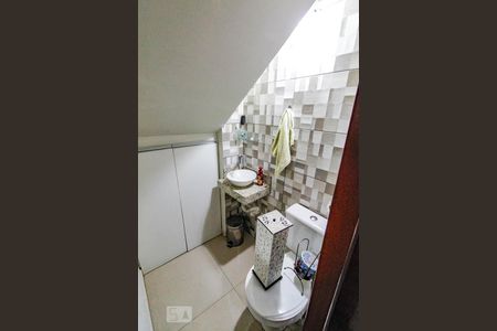 Lavabo de casa de condomínio para alugar com 2 quartos, 72m² em Jardim Adriana, Guarulhos