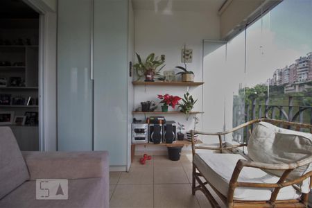 Varanda de apartamento para alugar com 3 quartos, 117m² em Paraíso do Morumbi, São Paulo