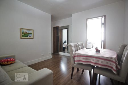 Sala de apartamento para alugar com 2 quartos, 59m² em Jardim Saporito, Taboão da Serra