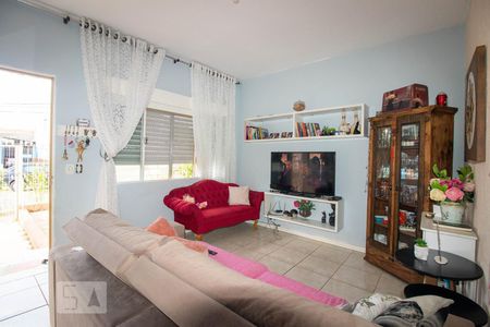 Sala de casa à venda com 2 quartos, 100m² em Rubem Berta, Porto Alegre