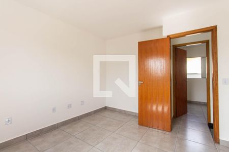 Quarto 1 de casa de condomínio para alugar com 2 quartos, 75m² em Itaquera, São Paulo