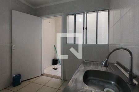 Cozinha de casa de condomínio à venda com 2 quartos, 92m² em Jardim Maria Rosa, Taboão da Serra
