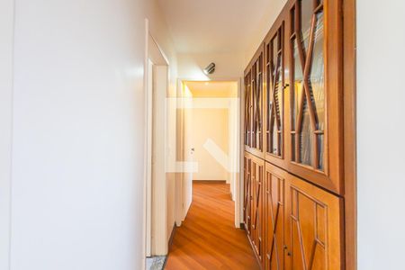 Corredor de apartamento para alugar com 3 quartos, 122m² em Jardim America, São Paulo
