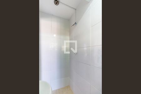 Banheiro de apartamento para alugar com 1 quarto, 25m² em Vila Brasilina, São Paulo