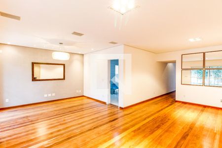 Sala de casa de condomínio para alugar com 4 quartos, 225m² em Santo Amaro, São Paulo