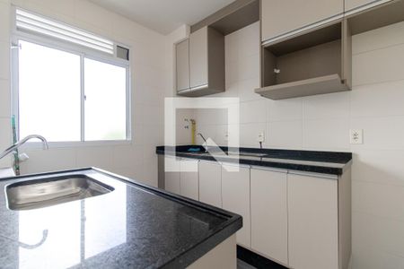Cozinha e Área de Serviço de apartamento para alugar com 2 quartos, 38m² em Santo Antônio, São José dos Pinhais