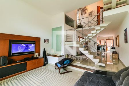 Sala de casa de condomínio à venda com 3 quartos, 220m² em Jardim Mirna, Taboão da Serra