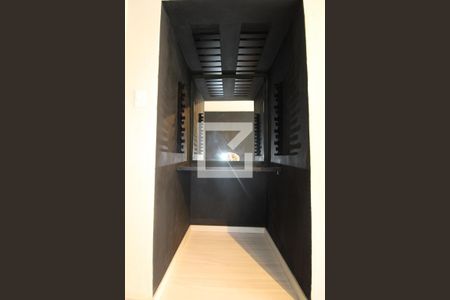 Sala - Adega de apartamento para alugar com 2 quartos, 90m² em Cambui, Campinas