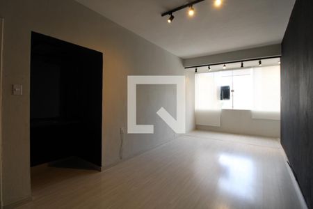 Sala de apartamento para alugar com 2 quartos, 90m² em Cambui, Campinas