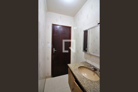Banheiro Social de casa para alugar com 2 quartos, 104m² em Anchieta, São Bernardo do Campo