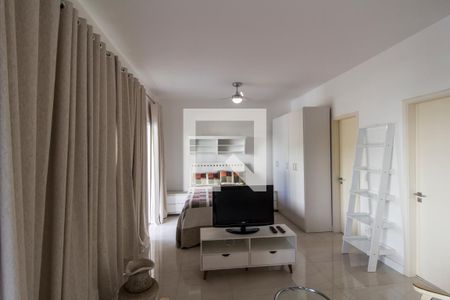 Sala de TV de apartamento para alugar com 1 quarto, 49m² em Tamboré, Santana de Parnaíba