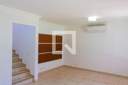 Sala de casa de condomínio para alugar com 3 quartos, 176m² em Parque Alto Taquaral, Campinas